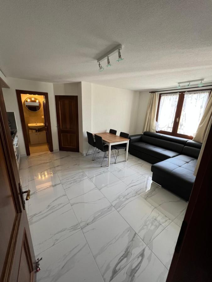 Tiny Apartment With Amazing View, Garden & Terras Schattdorf Екстериор снимка
